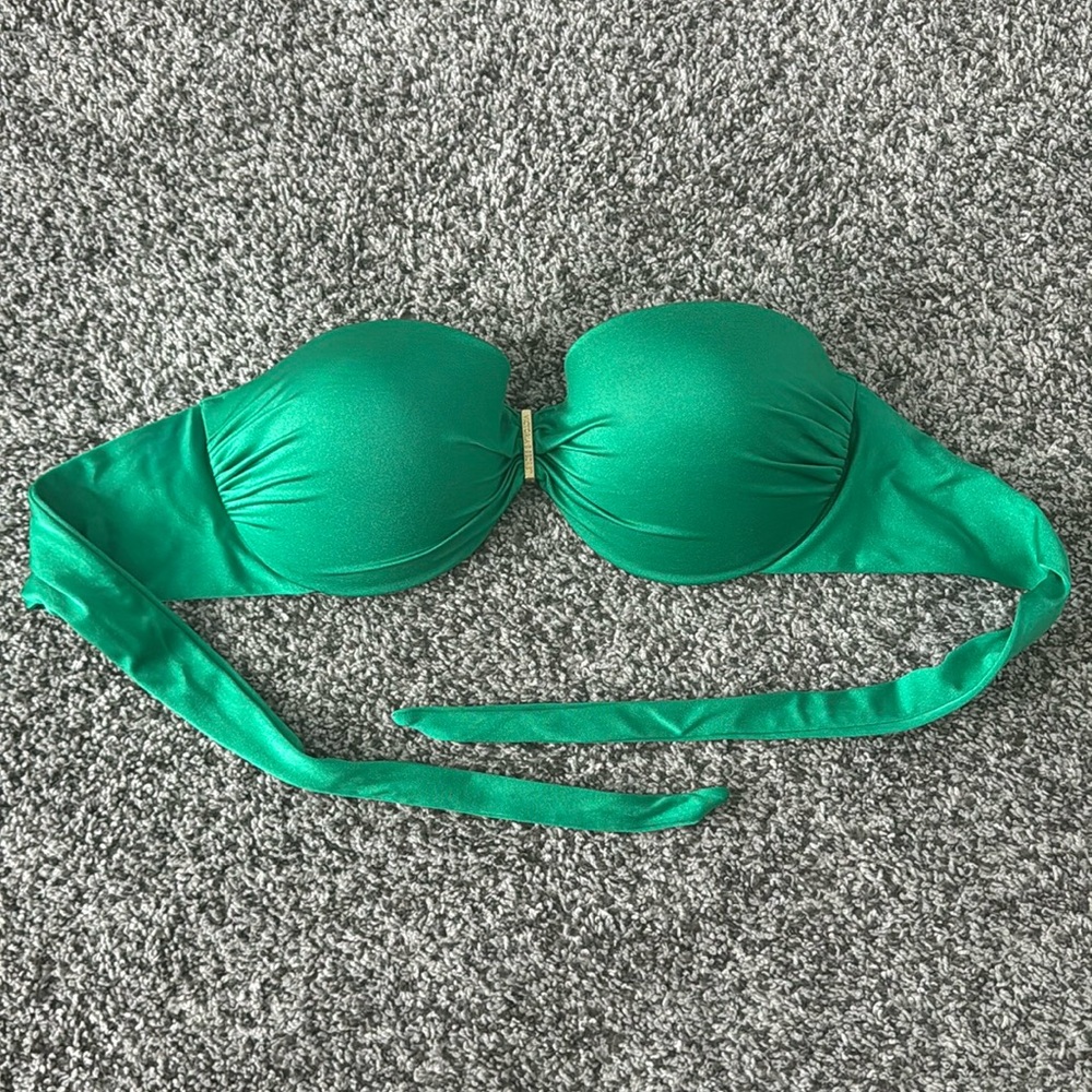 Victoria’s Secret emerald green bikini top